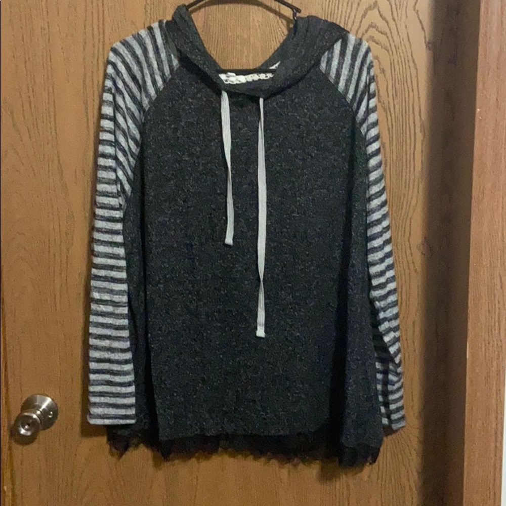 Lightweight hooded sweatshirt